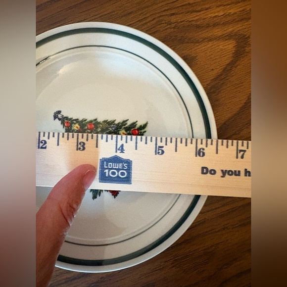 Stonewear Christmas Tree Salad Dessert Bread Plate 6 1/2” Holiday Present Train - Picture 7 of 8